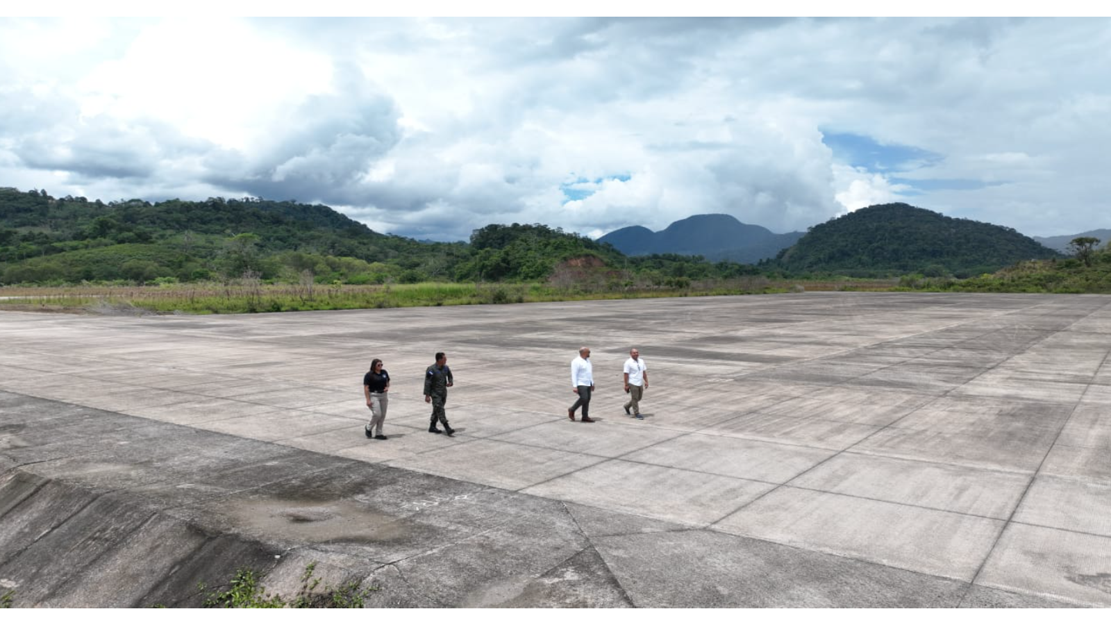 Imagen secundaria de Gobierno de Honduras avanza en habilitación del Aeródromo de Río Amarillo para impulsar el turismo en Copán