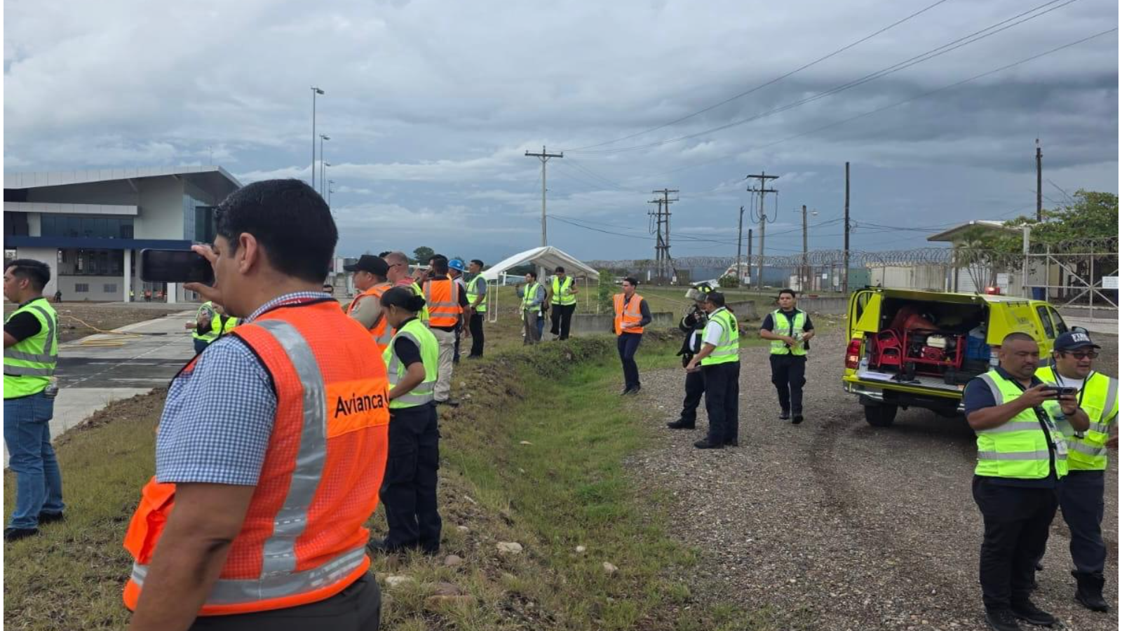 Imagen secundaria de AHAC ACOMPAÑA SIMULACRO PARCIAL DE EMERGENCIA EN EL AEROPUERTO INTERNACIONAL DE PALMEROLA